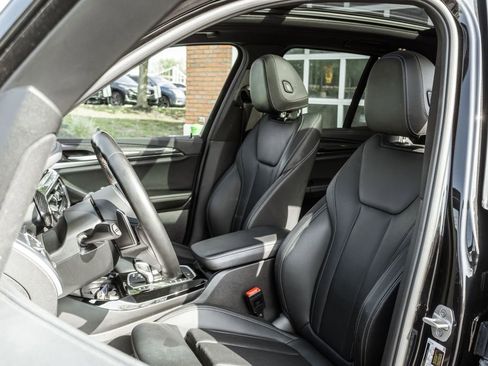 Used 2023 BMW X3 M40i w/ Parking Assistance Package image 6