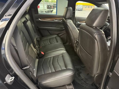 Used 2019 Cadillac XT5 Platinum AWD/4WD image 18