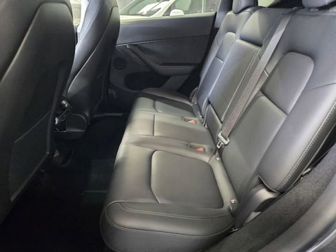 Used 2023 Tesla Model Y AWD image 12