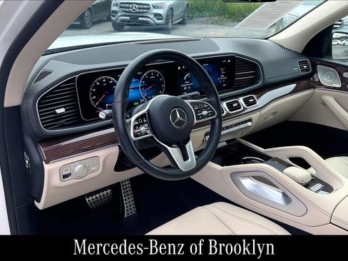 Used 2022 Mercedes-Benz GLS 450 4MATIC image 19