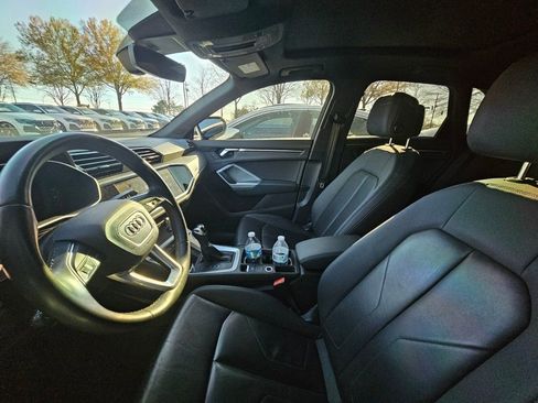 Used 2021 Audi Q3 2.0T Premium w/ Convenience Package image 9