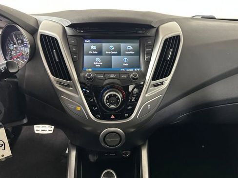 Used 2015 Hyundai Veloster RE:FLEX Edition image 21