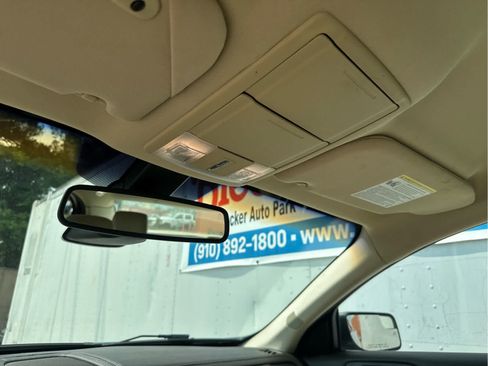 Used 2013 Lincoln MKS FWD image 26