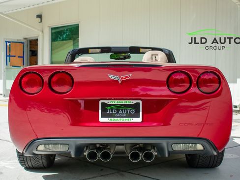 Used 2008 Chevrolet Corvette Convertible w/ Preferred Equipment Group RWD image 9