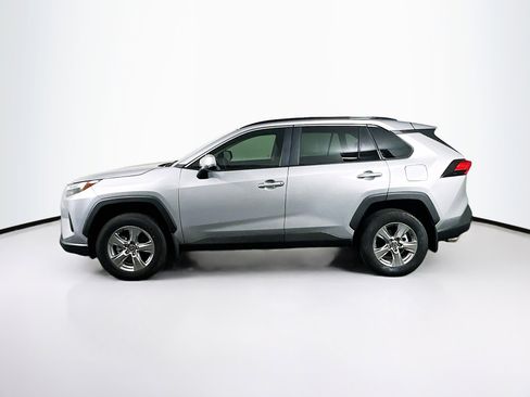 Used 2025 Toyota RAV4 XLE w/ Convenience Package image 4