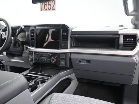 New 2026 Ford F250 XLT w/ XLT Premium Package AWD/4WD image 6