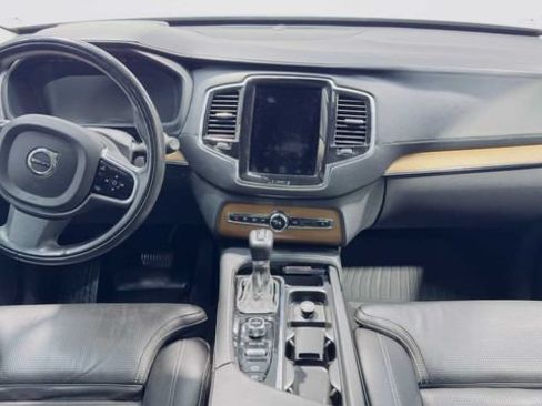 Used 2016 Volvo XC90 T5 Inscription w/ Vision Package AWD/4WD image 18