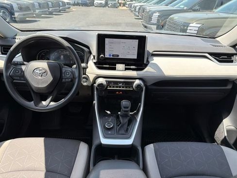 Used 2025 Toyota RAV4 XLE w/ Convenience Package AWD/4WD image 30