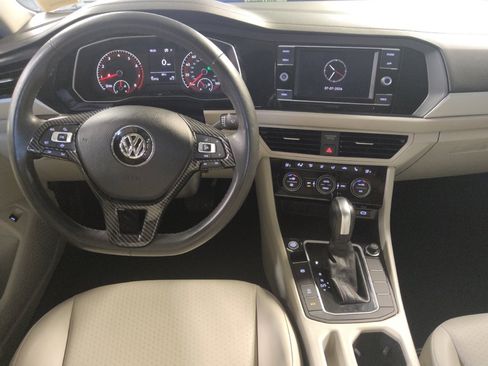 Used 2020 Volkswagen Jetta SE w/ SE Cold Weather Package FWD image 22