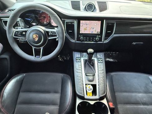 Used 2017 Porsche Macan GTS image 22