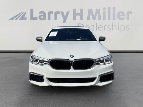 Used 2018 BMW M550i xDrive image 8