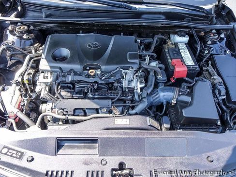 Used 2020 Toyota Camry SE FWD image 25
