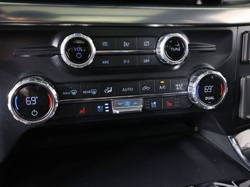 Used 2021 Ford F150 Lariat AWD/4WD image 37