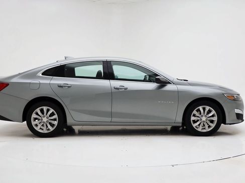 Used 2024 Chevrolet Malibu LT image 3