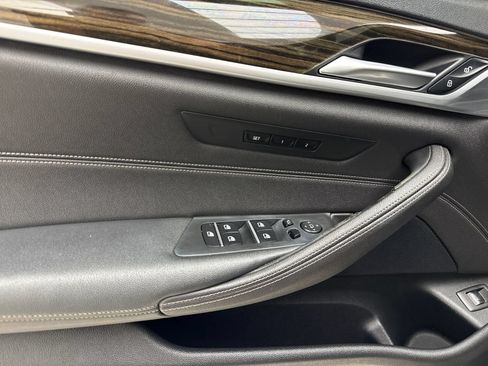 Used 2021 BMW 530i w/ Convenience Package RWD image 37