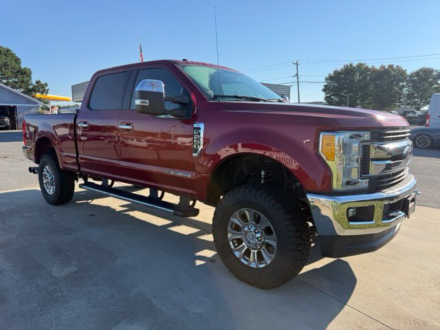 Used 2017 Ford F250 XLT w/ XLT Premium Package AWD/4WD image 3