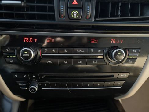 Used 2015 BMW X5 xDrive35d image 19