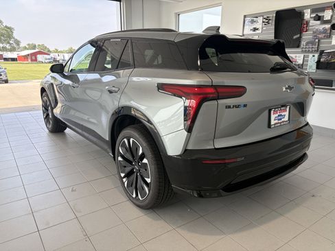 Used 2025 Chevrolet Blazer EV RS image 3