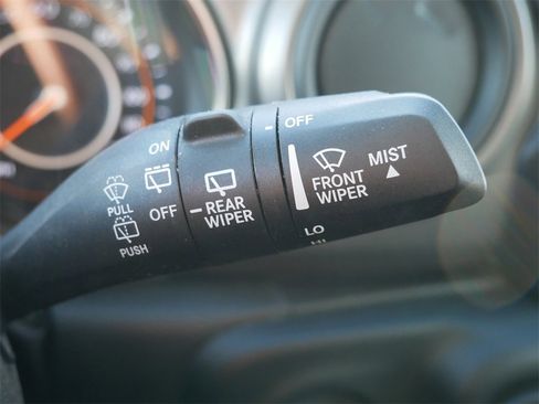 Used 2022 Jeep Wrangler Willys image 17