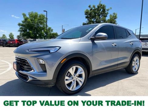 Used 2024 Buick Encore GX Preferred FWD image 1