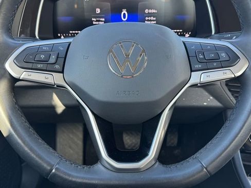 Certified 2024 Volkswagen Jetta SE FWD image 34