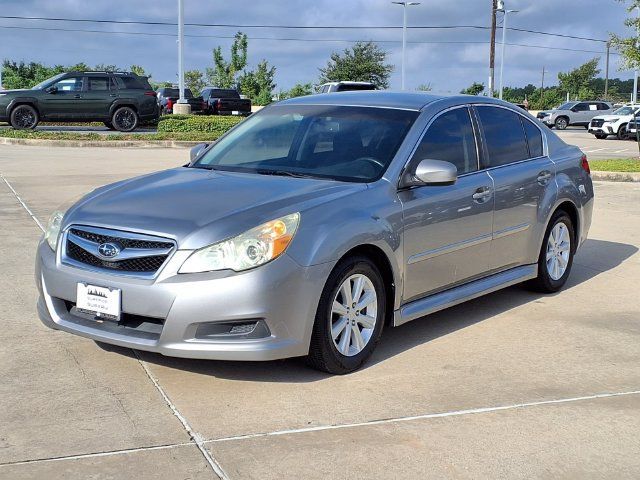 Used 2011 Subaru Legacy 2.5i Premium AWD/4WD image 3