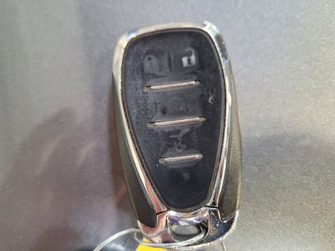 Used 2019 Chevrolet Traverse LT w/ LT Premium Package FWD image 32