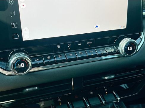 Used 2024 GMC Canyon Elevation w/ Convenience Package image 16