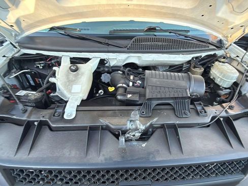 Used 2014 Chevrolet Express 2500 image 16