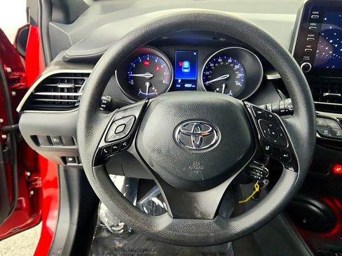 Used 2019 Toyota C-HR LE FWD image 13