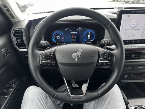 Certified 2025 Ford Bronco Sport Badlands image 9