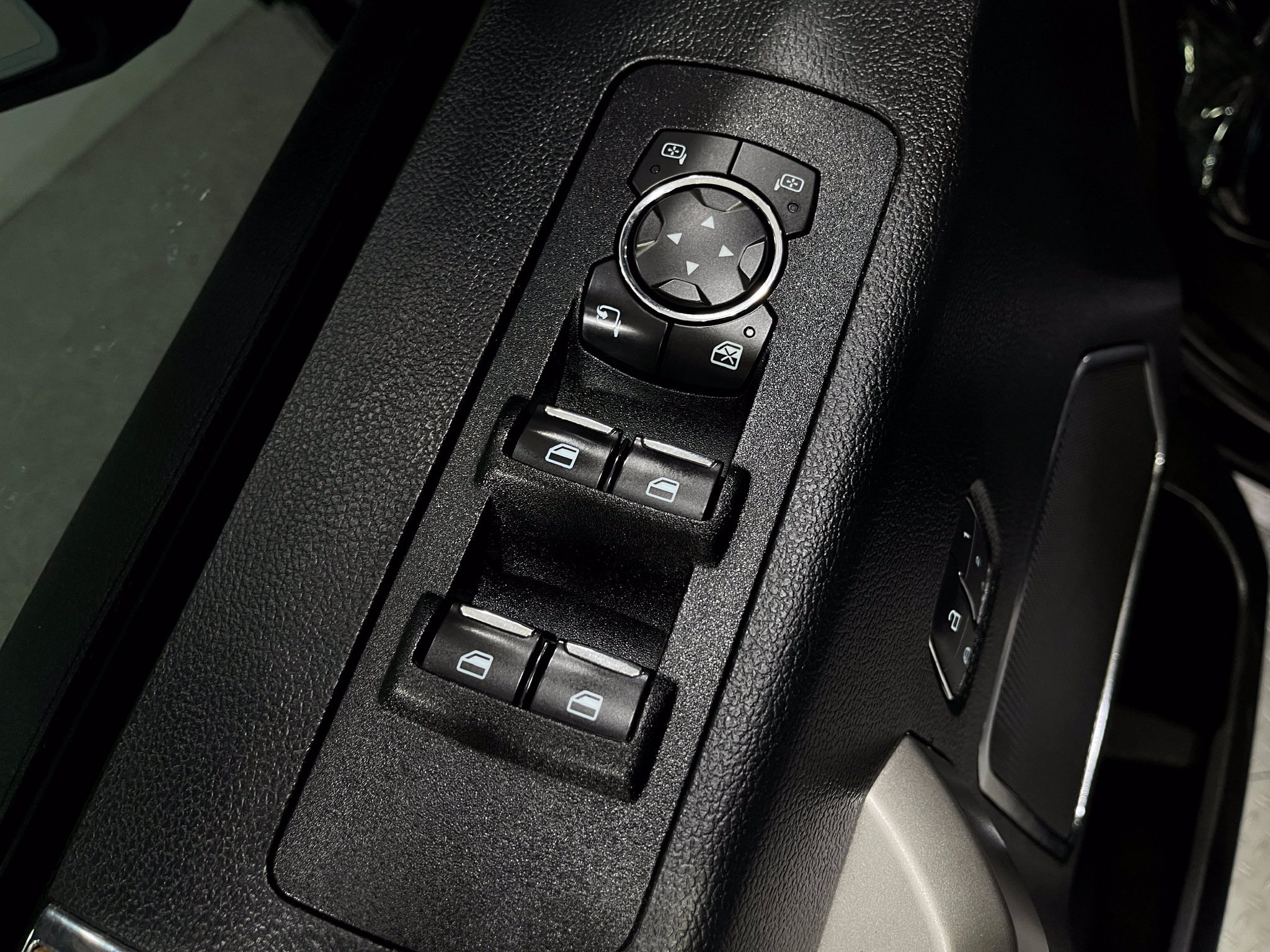 Used 2020 Ford F150 Lariat AWD/4WD image 16