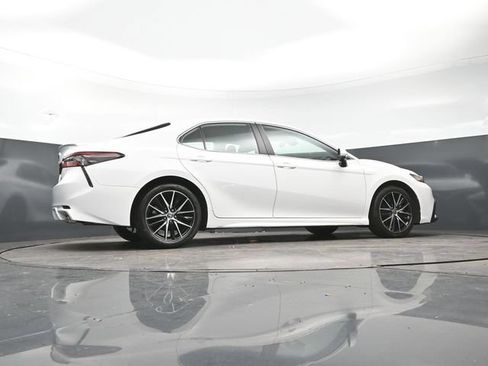 Used 2024 Toyota Camry SE FWD image 25