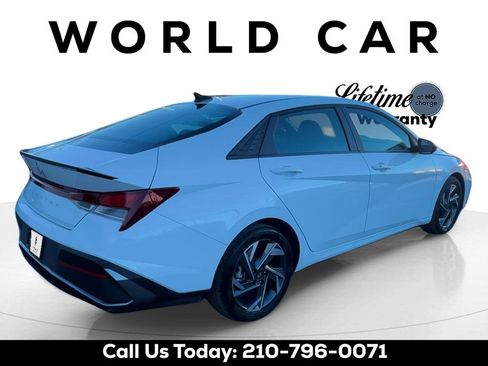 Certified 2025 Hyundai Elantra Sport image 3