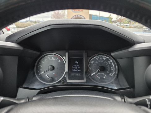 Used 2021 Toyota Tacoma TRD Sport image 14