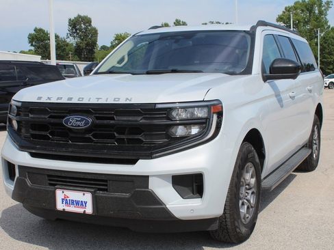New 2025 Ford Expedition Max Active image 4