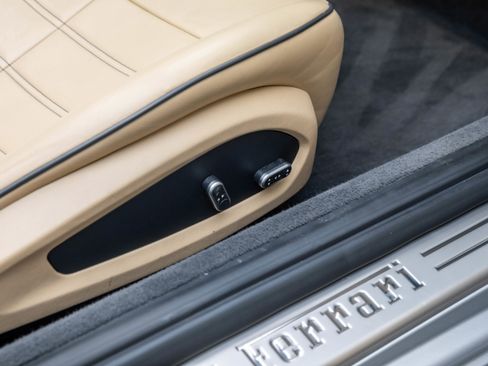 Certified 2016 Ferrari California T image 36