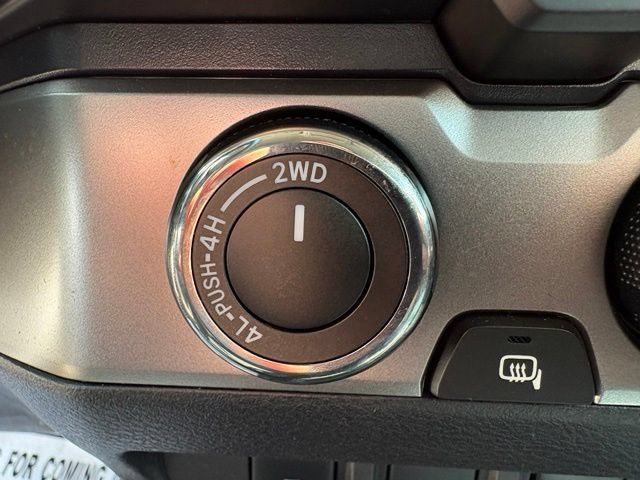 Used 2022 Toyota Tacoma SR5 AWD/4WD image 21