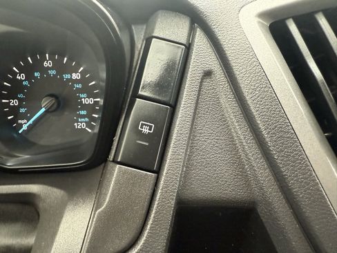 Used 2015 Ford Transit 150 XL image 31