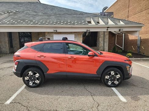 Used 2025 Hyundai Kona SEL image 3