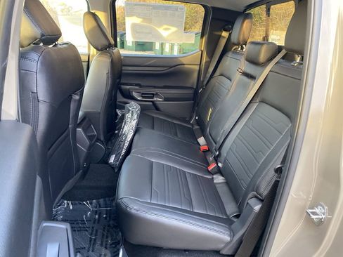 New 2025 Ford Ranger Lariat w/ FX4 Off-Road Package image 39