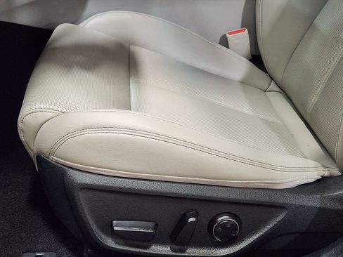 Used 2023 Genesis G70 2.0T RWD image 42