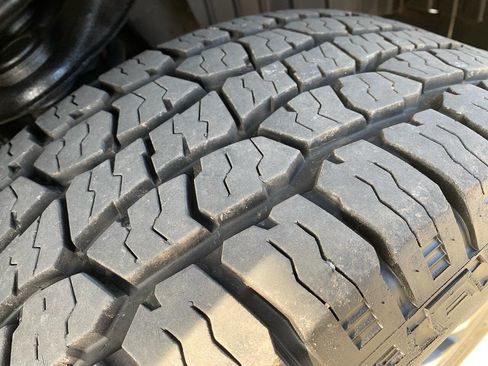 Used 2016 Nissan Titan SL image 12