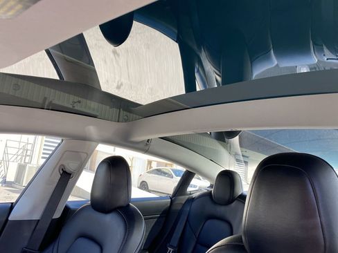 Used 2022 Tesla Model 3 image 14