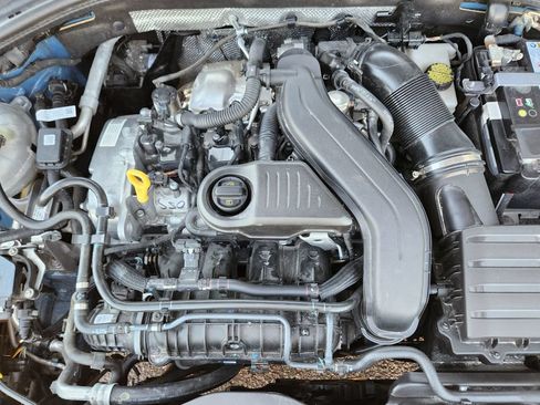 Used 2026 Volkswagen Jetta SE FWD image 20