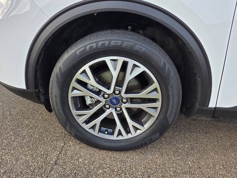 Used 2020 Ford Escape SEL AWD/4WD image 11