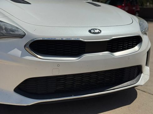 Used 2018 Kia Stinger Premium RWD image 43