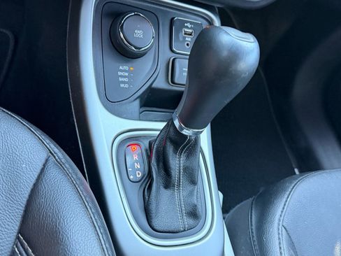 Used 2021 Jeep Compass Latitude AWD/4WD image 19