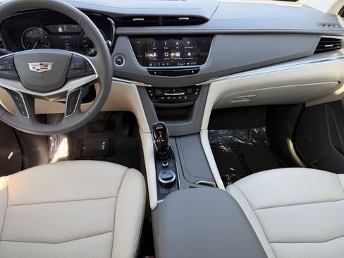 Certified 2024 Cadillac XT5 Premium Luxury image 16
