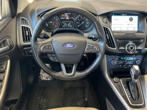Used 2016 Ford Focus Titanium FWD image 14